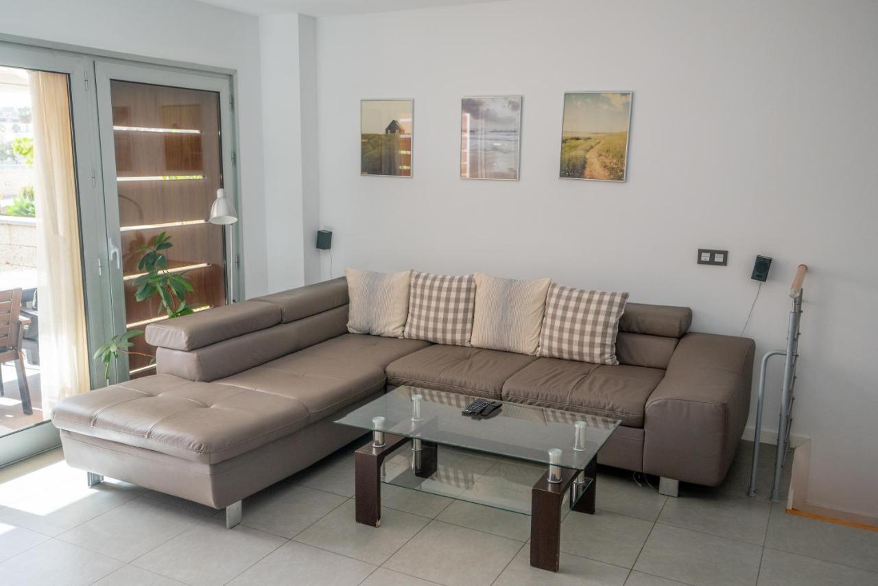 Appartamento Modern Sea View Duplex With Parking El Médano Esterno foto