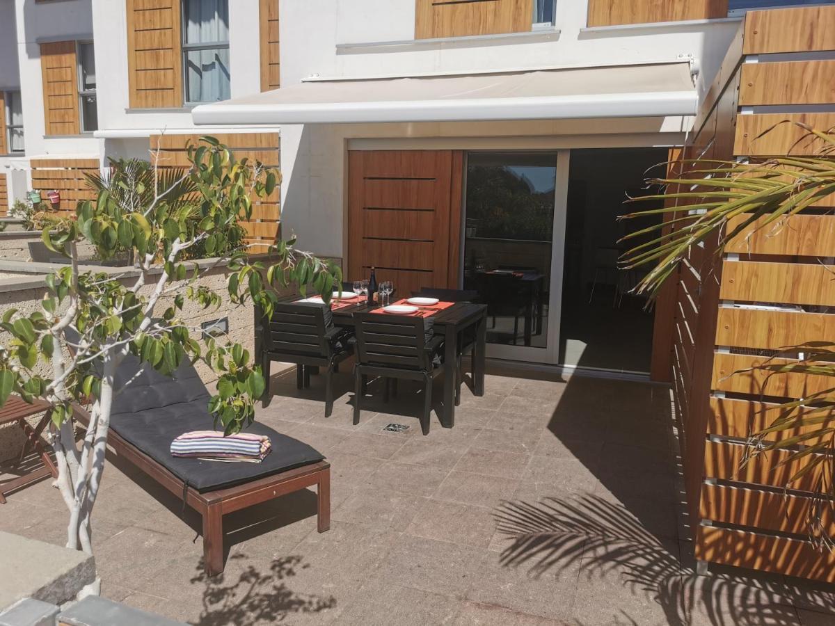 Appartamento Modern Sea View Duplex With Parking El Médano Esterno foto